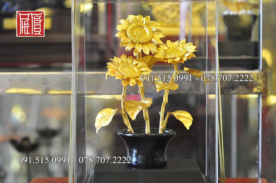 Hoa hướng dương dát vàng