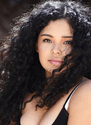 sultry latina actress in headshot session.