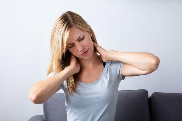 Quick Fibromyalgia symptom test you can do at home - and when to speak to doctor - Mirror Online