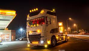 DAF Trucks UK 🇬🇧 on Twitter: "The nights are drawing in early, there's no  better way to light up the #road than with a #DAF. What's your lighting  set-up on your #truck?