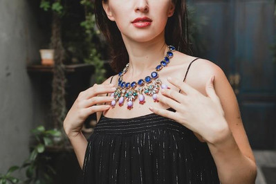 necklace in artificial jewellery
