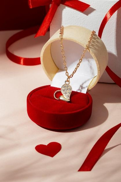 love theamed jewellery