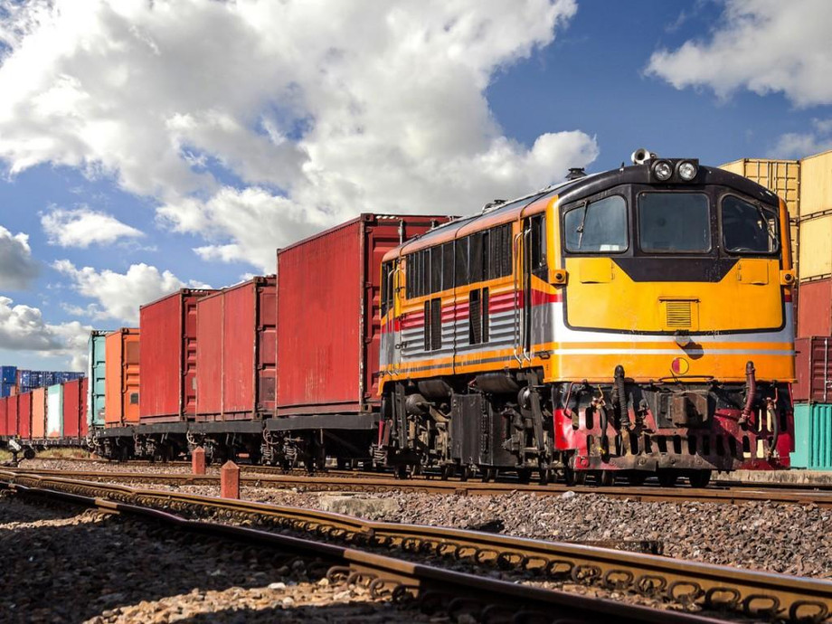 railcontainertransport.jpg