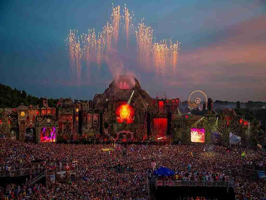 tomorrowland7.jpg