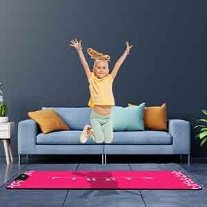 singlegirlfrontanglemodernlivingroom300x300.jpg
