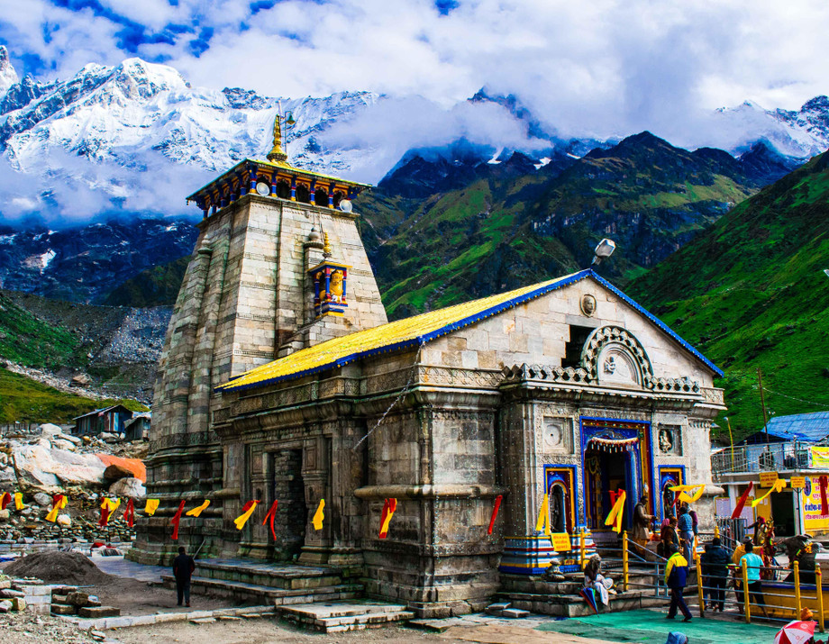 kedarnath_temple_in_rainy_season1.jpg