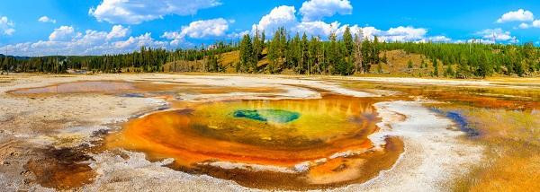 yellowstonechromaticpoolpanoramascaled.jpg