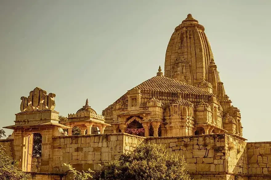 meerabaitemplechittorforthindutempleancienttemplearchitectureindianoldbuildingrajasthan.webp