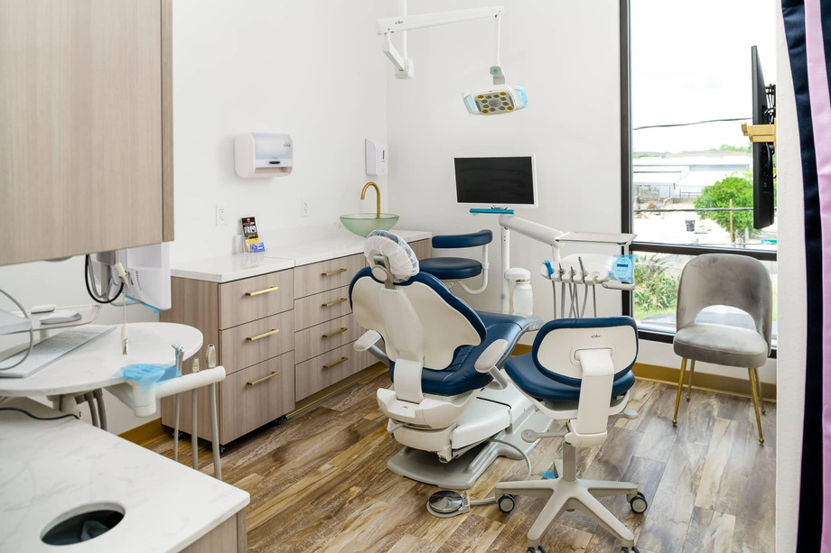 houstonheightsdentist1.jpg