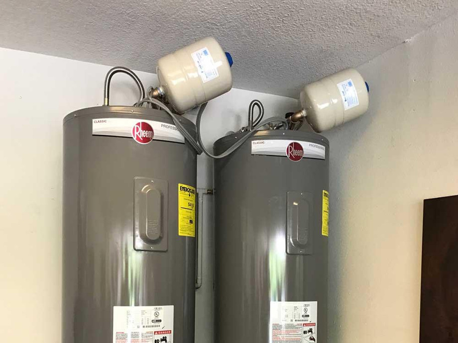 rheemtanktypewaterheaters1.jpg