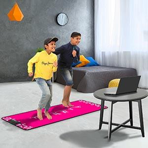 2boyslivingroomlaptop300x300.jpg